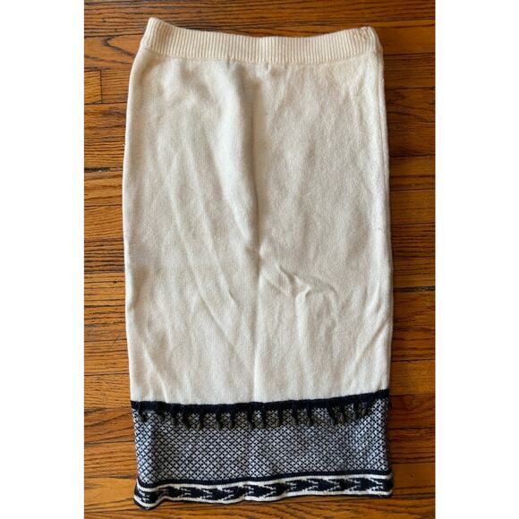 I B Diffusion Wool Sweater Skirt, Medium Cream Black Vintage Metal Beads - Picture 3 of 6